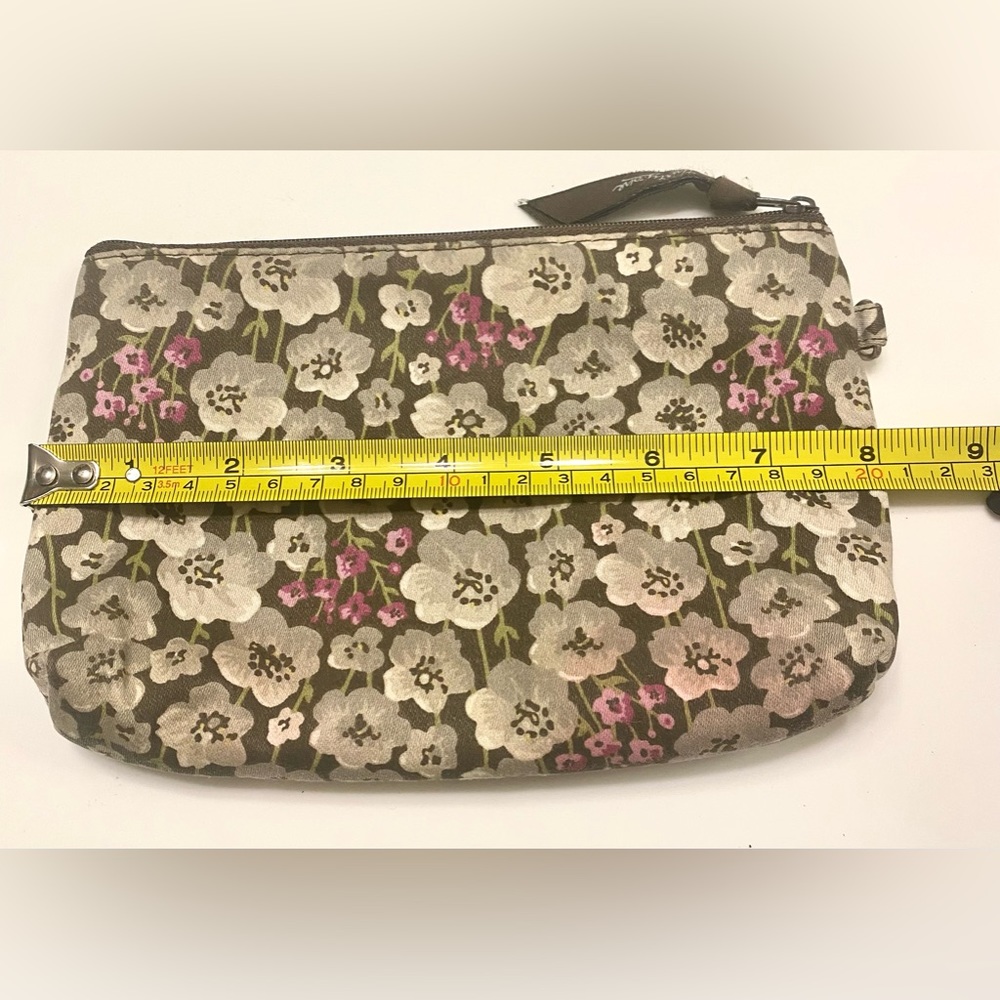 Thirty-One Wallet Bundle - Picture 3 of 15